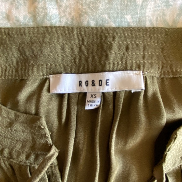 RO&DE Olive Color Peasant/Hi-Low Blouse, Long Sleeve - Picture 9 of 9